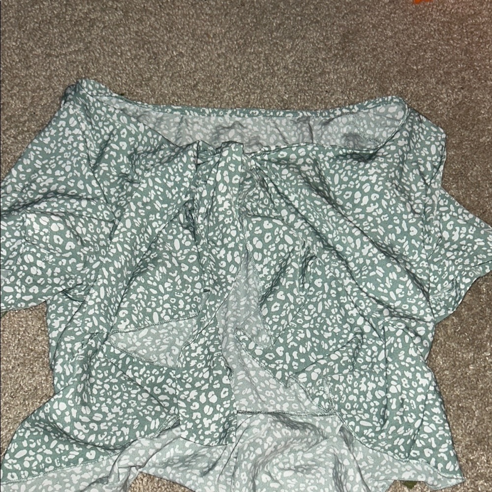 Green and White Patterned Blouse